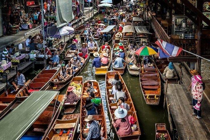 Excursão em grupo por Bangkok Floating and Railway Market