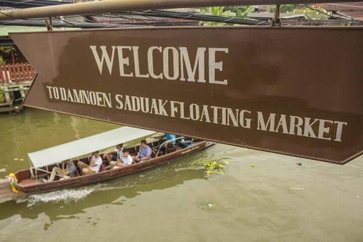 Excursão em grupo por Bangkok Floating and Railway Market