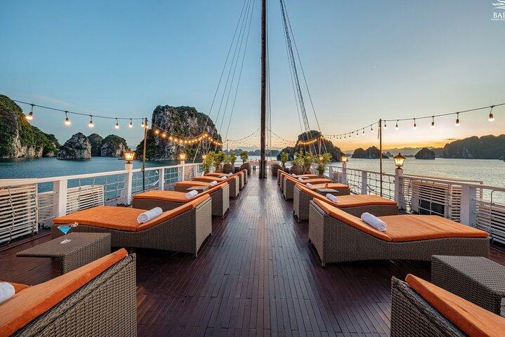 Hanoi: Treasure Junk Cruise Udforsk det skjulte i Bai Tu Long Bay