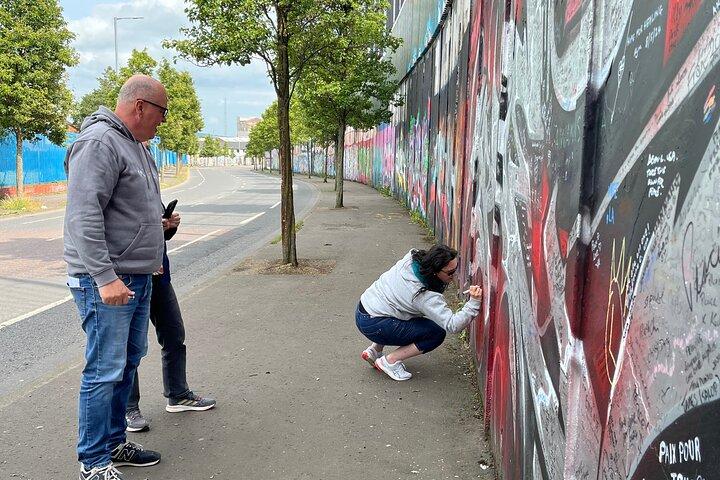 O melhor de Belfast com muralhas políticas com Hometown Tours