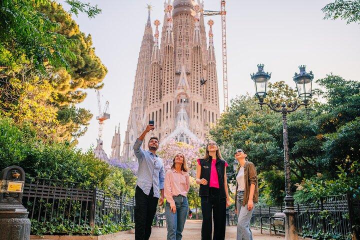 Tour Gaudí Privado de Barcelona : Sagrada Familia & Park Güell