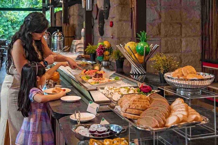 Frühstück in freier Wildbahn im Singapore Zoo