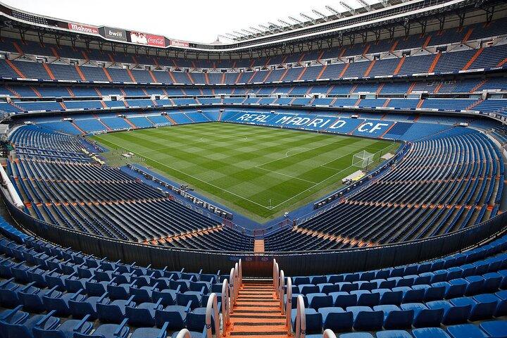 Recorrido por los lugares más destacados de Madrid con entrada al estadio Santiago Bernabéu