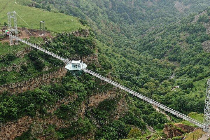 Dashbashi Canyon und Diamond Bridge Gruppenabenteuer