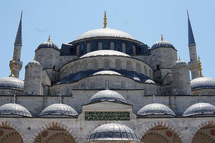 Highlights of Istanbul: Hagia Sophia & Topkapi Palace w/ Lunch