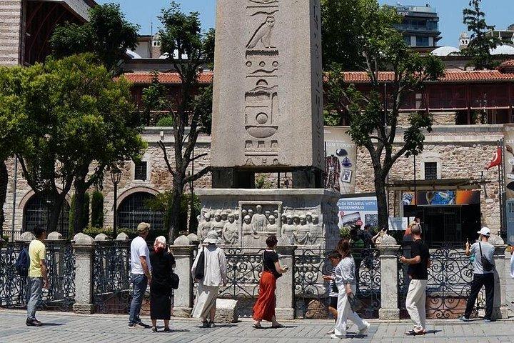 Highlights of Istanbul: Hagia Sophia & Topkapi Palace w/ Lunch