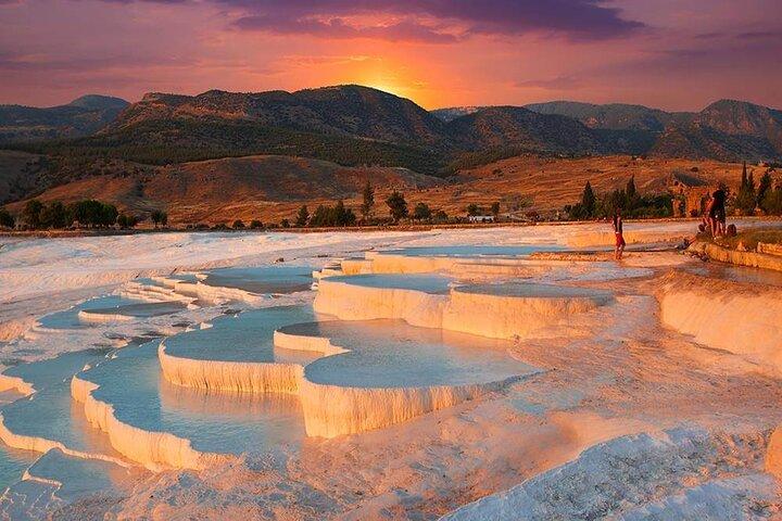 Tour por la ciudad antigua de Pamukkale y Hierápolis desde Antalya