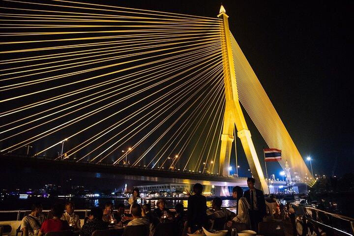 Chao Phraya River Meridian Dinner Buffet Cruzeiro