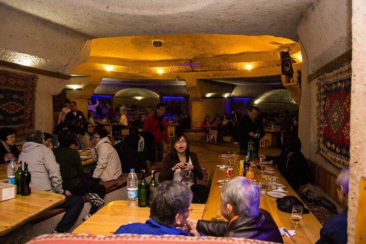 Nuit turque au restaurant Cave en Cappadoce