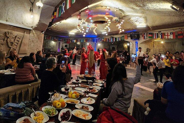 Nuit turque au restaurant Cave en Cappadoce