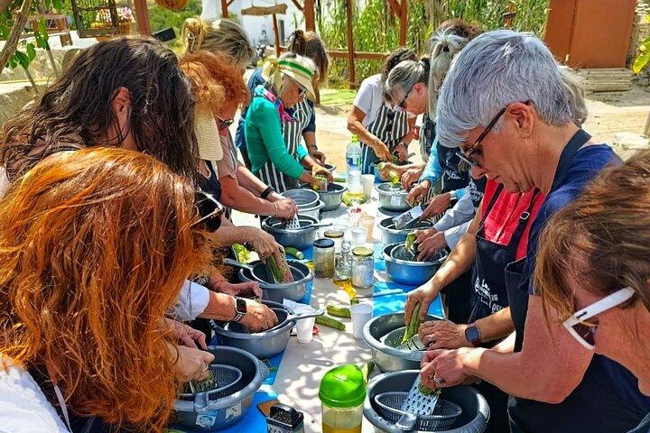 Cours de cuisine Dîner au coucher du soleil et visite à Paros Farm