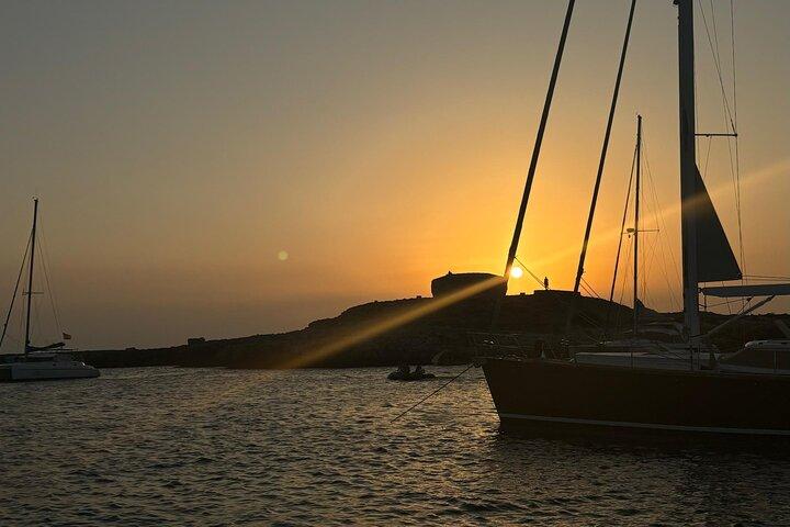 Private Sunset Sailing Experience de Cala Galdana