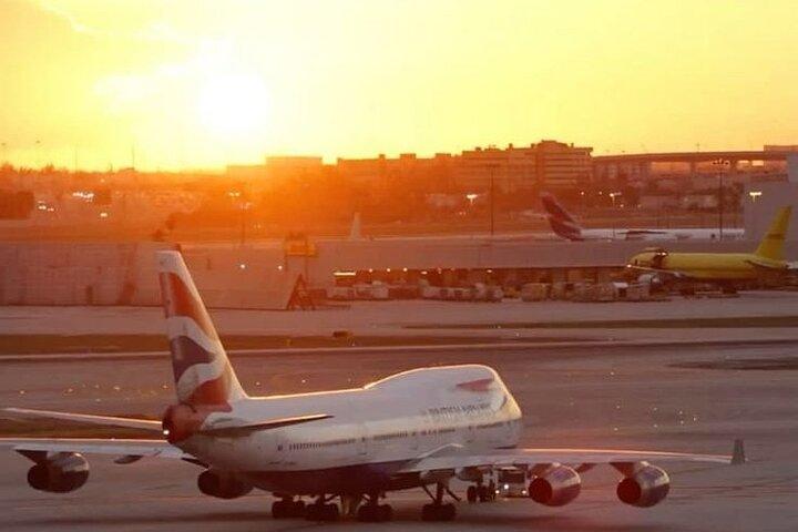 MIA空港またはマイアミのホテルからのプライベートクルーズ港送迎