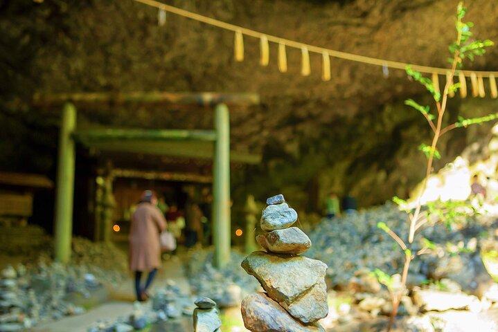 Takachiho Gorge Tour from Fukuoka with Shirakawa Springs, Shrine