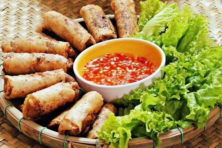 Hanoi Street Food Tour Prueba 6 platos y bebidas locales