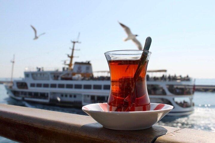 Taste of Turkey in Istanbul's Europa & Azië door Ferry Crossing