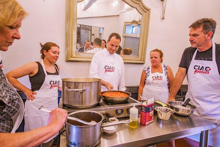Kookcursus pasta en tiramisu met optionele lokale markttour