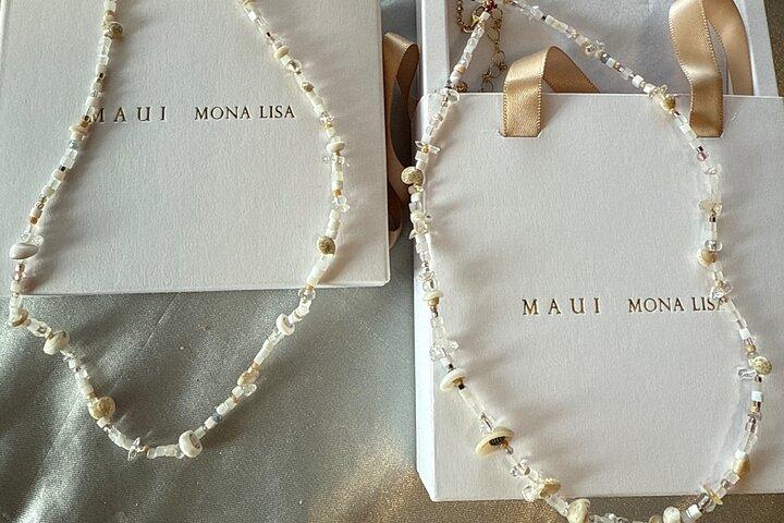 Maui Jewelry Making Class con conchiglie e perle Puka