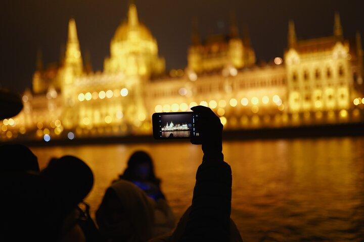Budapeste : Night Cruise Guaranteed Assentos no Teto & BYOB