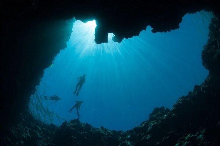 Experiencia de snorkel en el cañón del Dahab Salama & Blue Hole