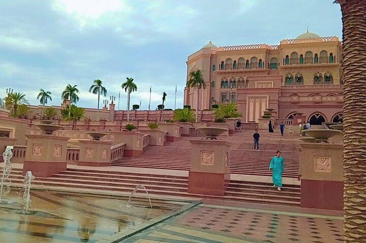 Tour della città di Abu Dhabi da Dubai