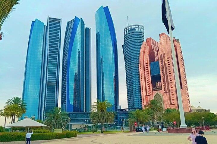 Tour della città di Abu Dhabi da Dubai