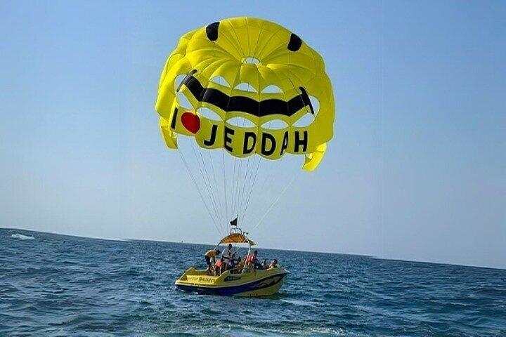 Expérience de Jeddah en parachute au-dessus de la mer Rouge