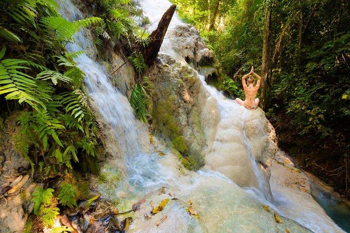 Chiang Mai: Sticky Waterfall by Local Truck with Market Stop