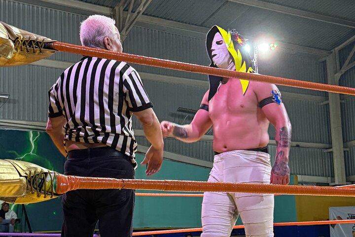 Tour de Lucha Libre en Guadalajara como local