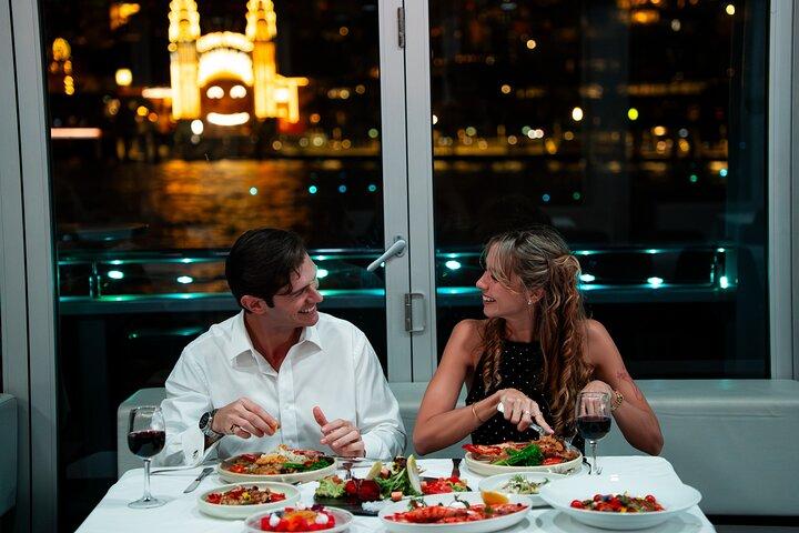 Port de Sydney : Dîner croisière en bateau de verre avec accord mets-vins