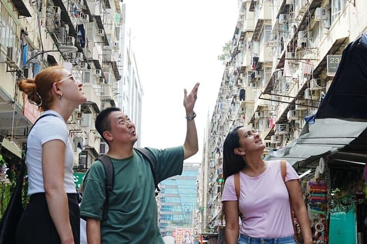 Hong Kong Private & Personalized Family Tour with a Local Guide