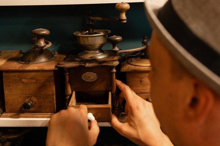 モンマルトル近郊の蚤の市の秘密：宝探しのパリ