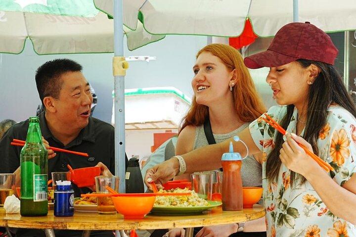 Visite privée et personnalisée d'une journée à Hong Kong avec un guide local