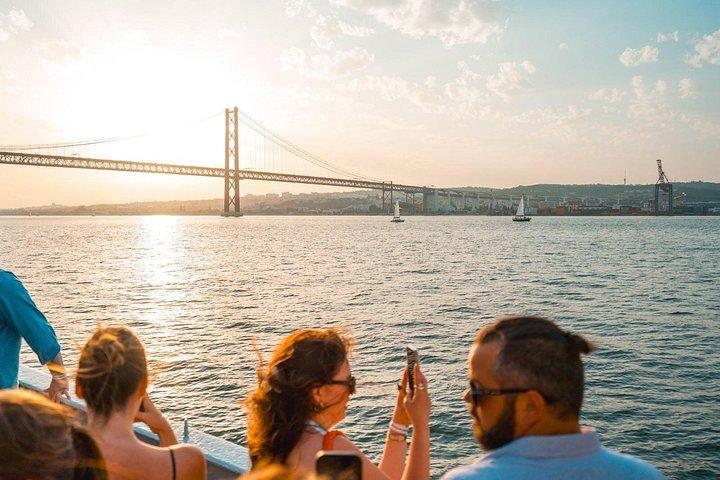 Lissabon Boat Party med udsigt, og solnedgang sejlads