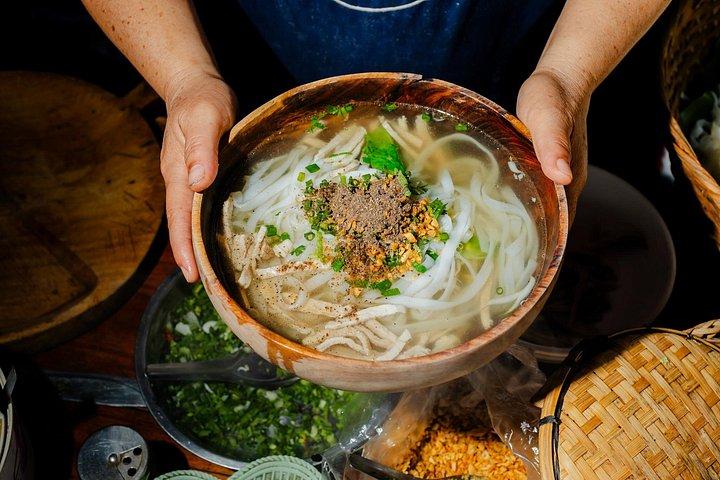 15種類以上の味が楽しめるメコンミールフードツアー