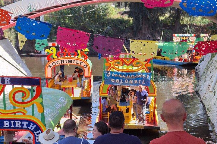 Xochimilco without Traps for Tourists
