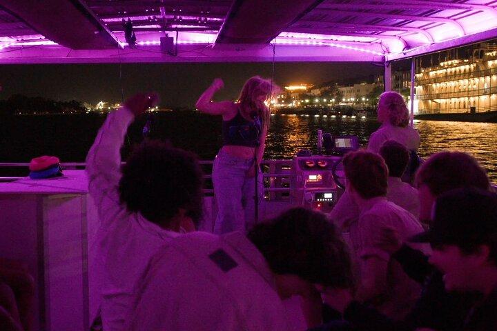Hoteller i nærheden af River Street Karaoke Cruise
