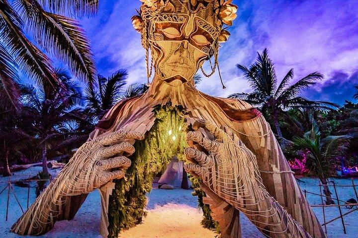 Tulum destaca temprano fácil y libre de multitudes