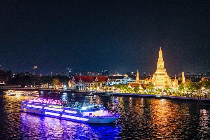 De luxe White Dinner Cruise in Bangkok