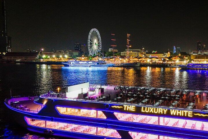 De luxe White Dinner Cruise in Bangkok