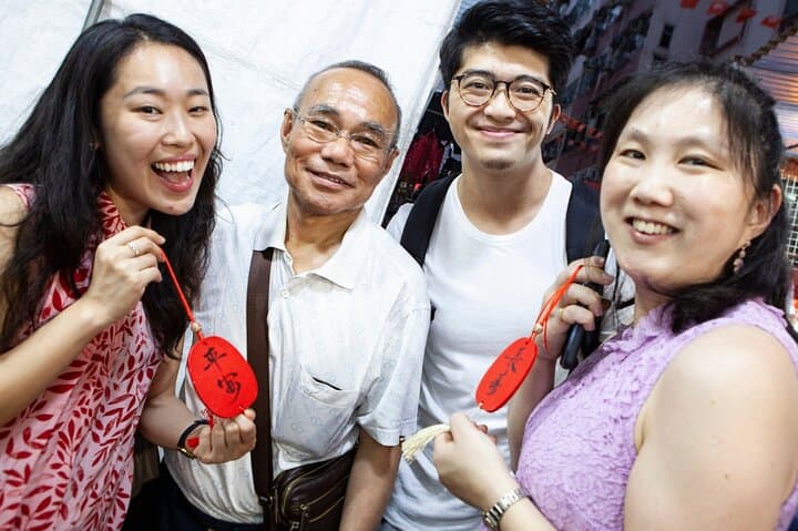 Hong Kong Night Tour with a Local: Private & 100% Personalized