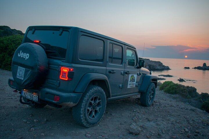 Milos Jeep Sunset Adventure: Off-Road & Hidden Hilltop