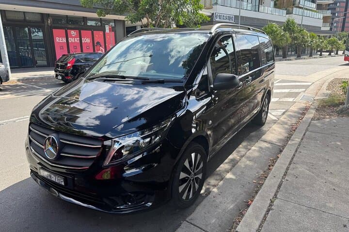 Departing Sydney: Luxury Transfer to Airport or Cruise Port