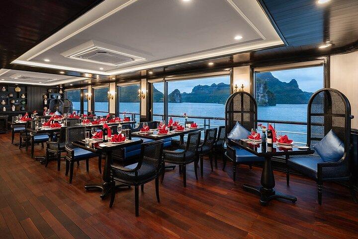 Halong & Lan Ha Bay Lacasta 5-stjernet krydstogt 3D2N fra Hanoi