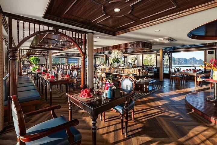 5-sterrencruise Halong, Lan Ha Bay - 2D1N-tour vanuit Hanoi