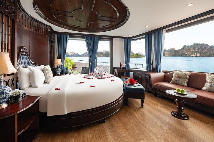 Halong & Lan Ha Bay Lacasta 5-stjärnig kryssning 3D2N från Hanoi