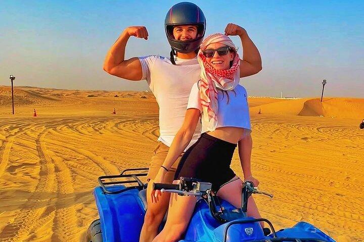 Dubai : Safari nel deserto mattutino Quad Bike Red Dunes Sandboarding