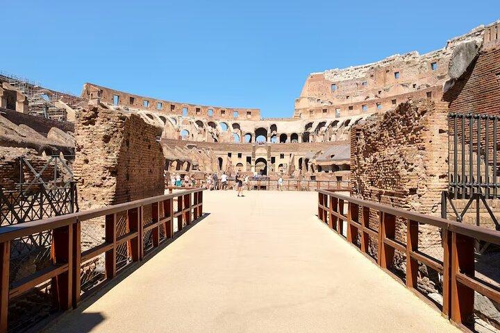 Tour al Coliseo Arena con Foro Romano y Palacio del César