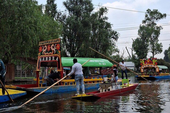 Xochimilco without Traps for Tourists
