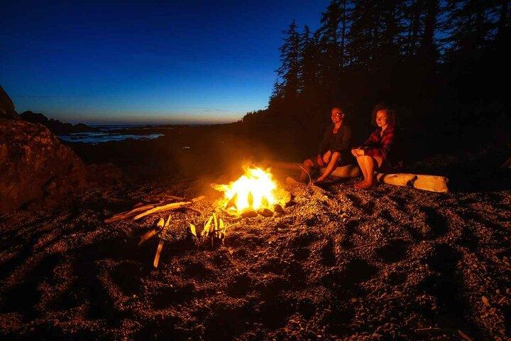 Tour guiado de 7 días en grupos pequeños por la costa oeste de la isla de Vancouver